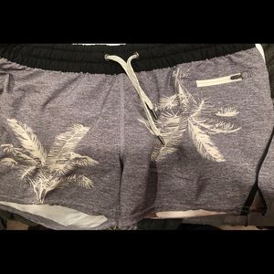 Vuori women's Clementine shorts size medium OFFERS WELCOME